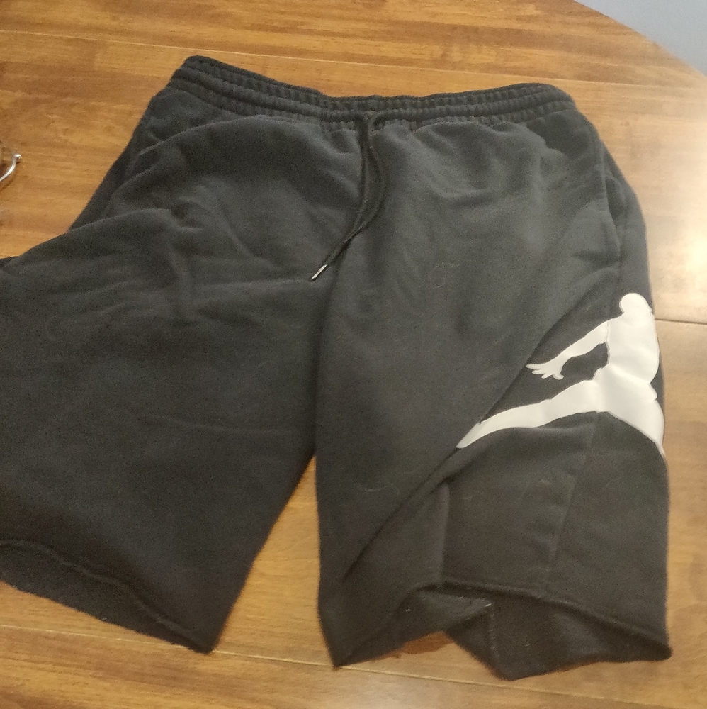 Jordan fleece sweat shorts - M